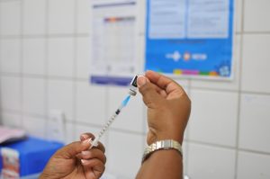 Vacina contra o HPV passa a ser aplicada em dose única em Betim